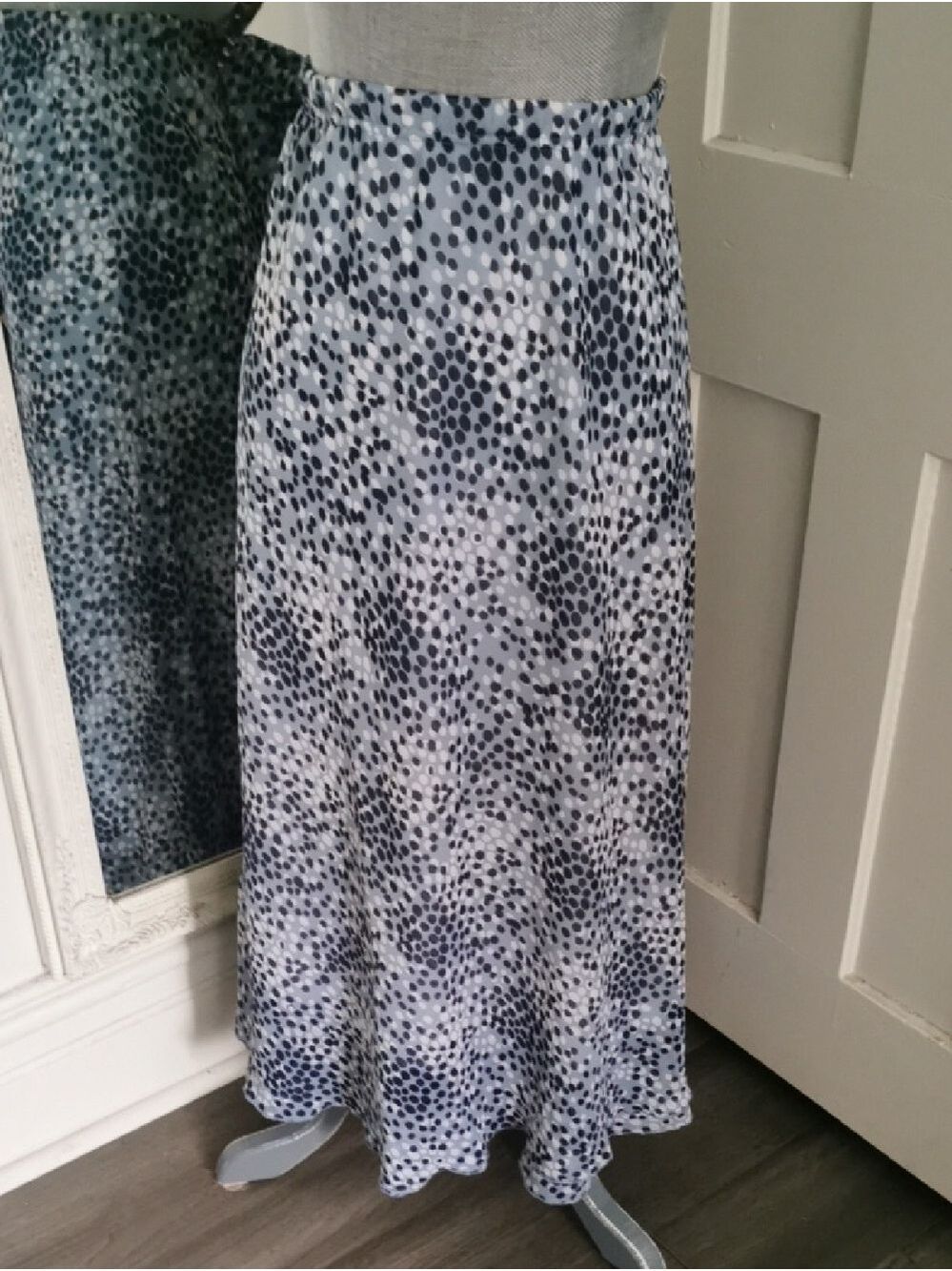 Womens Briggs New York Two Tone Blue Polkadot Cottagecore Maxi Skirt. Size 16